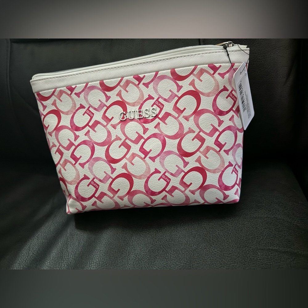 NWT Guess Makeup Bag